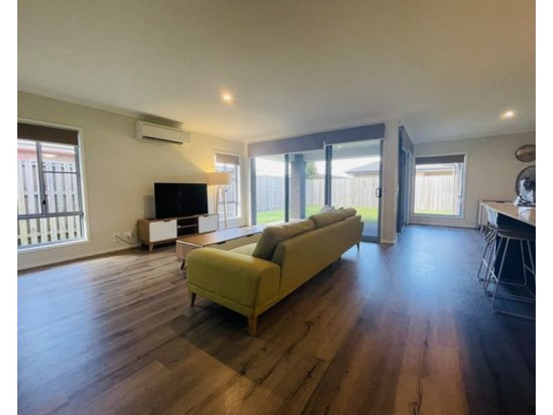 81 Swan Road, Pimpama QLD 4209