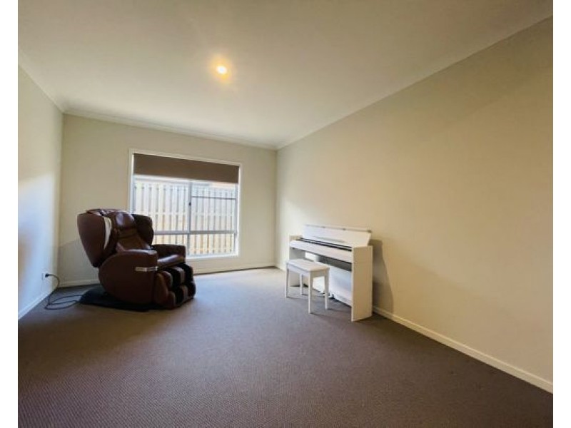 81 Swan Road, Pimpama QLD 4209