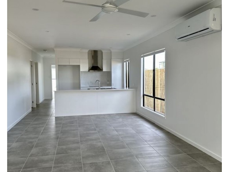 31 Tulloch Street, Logan Reserve QLD 4133