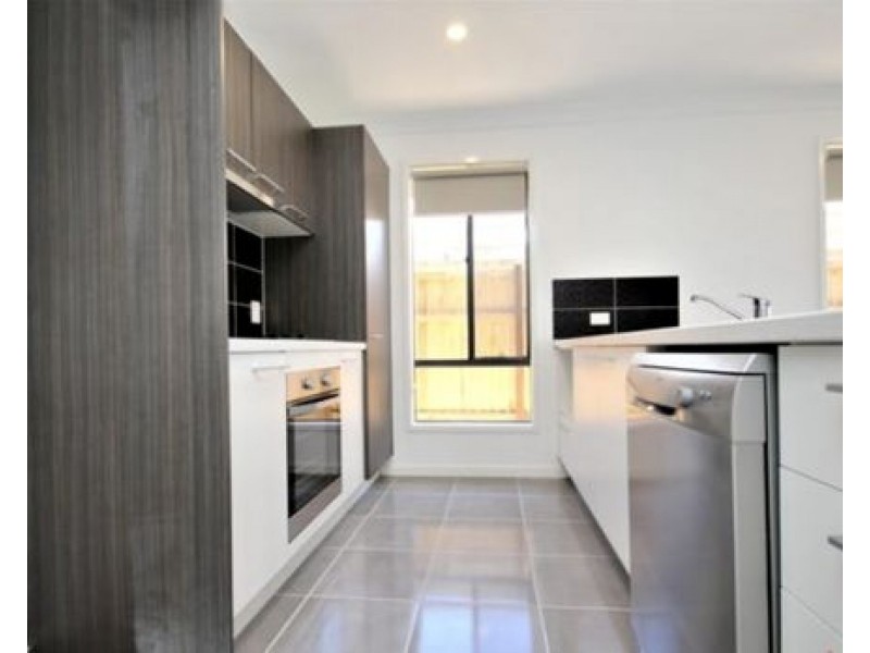 7 Bell Street, Silkstone QLD 4304