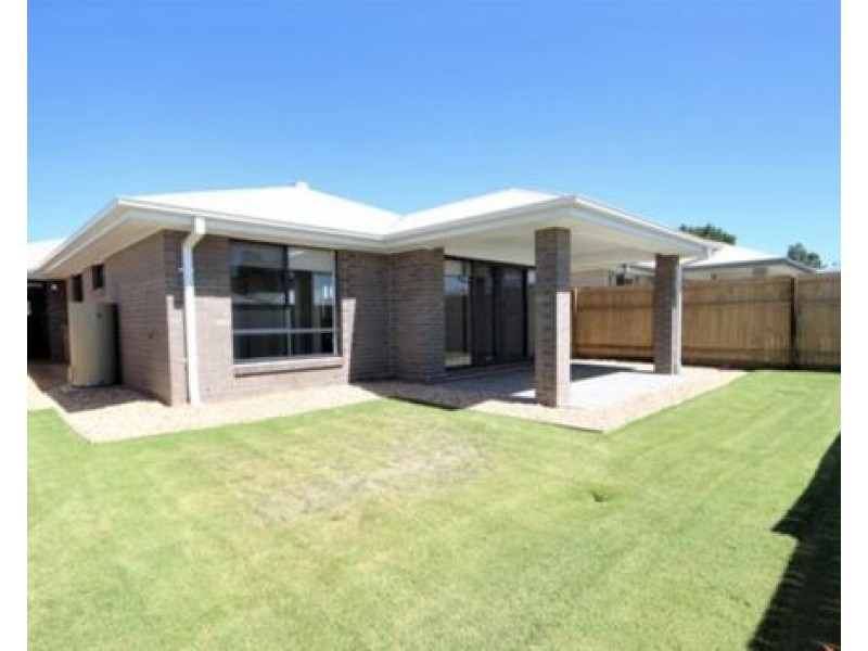 7 Bell Street, Silkstone QLD 4304