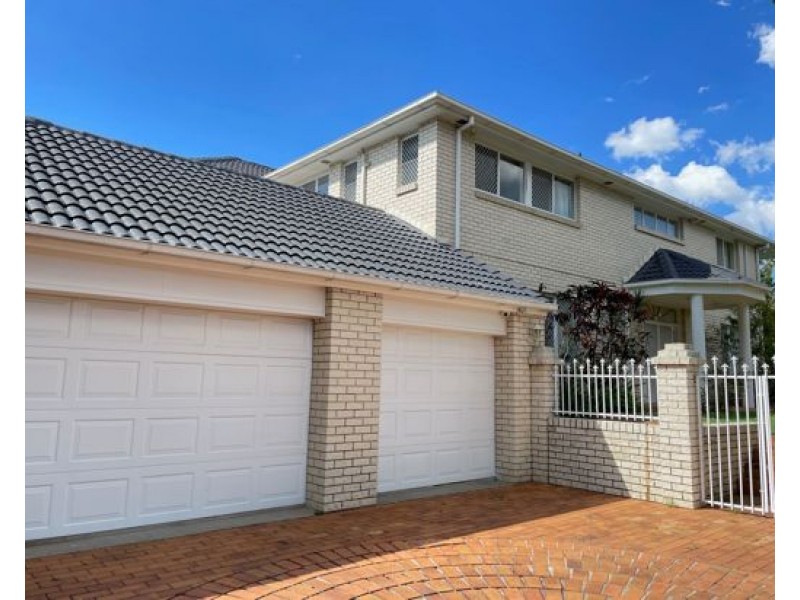 5 Lindfield Circuit, Robertson QLD 4109