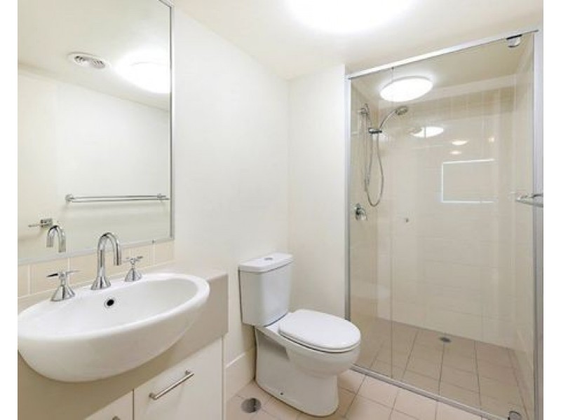 2502/111 Lindfield road,, Helensvale QLD 4212