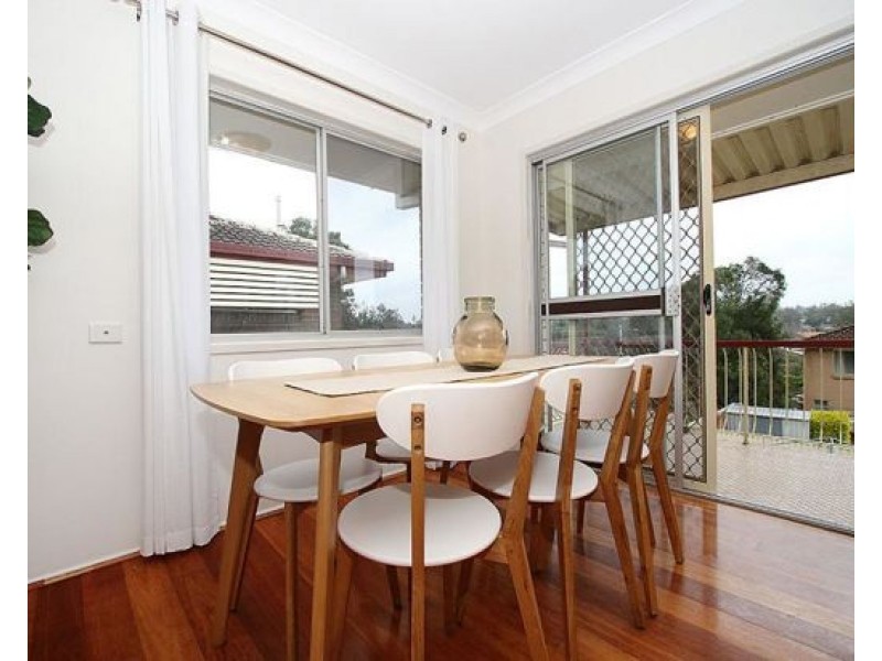 10 Chiniala St, Mansfield QLD 4122