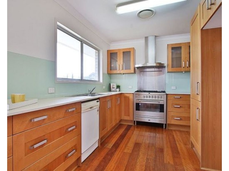 10 Chiniala St, Mansfield QLD 4122