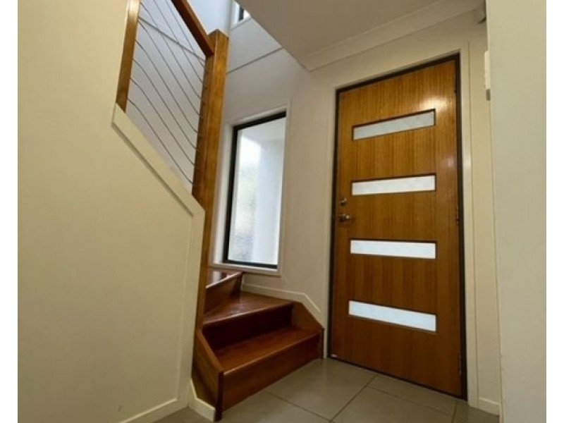 7 20 Kianawah Road South, Manly West QLD 4179