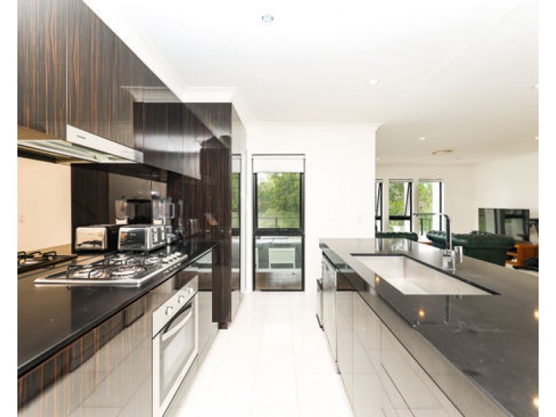63 Easthill Dr, Robina QLD 4226