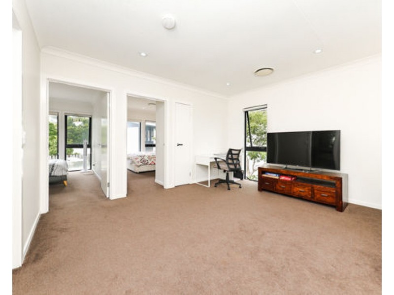 63 Easthill Dr, Robina QLD 4226