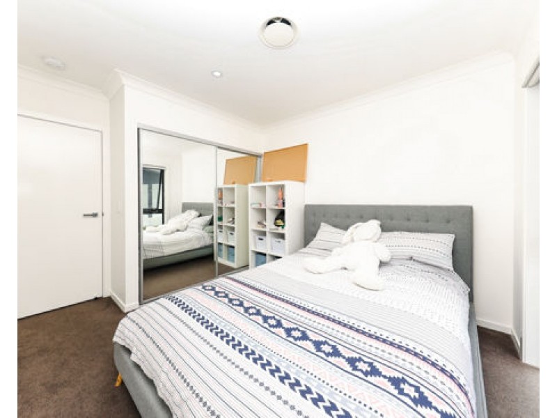 63 Easthill Dr, Robina QLD 4226