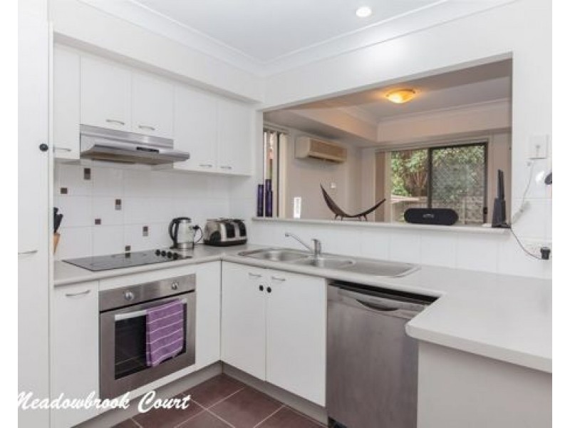 34-42 University Drive, Meadowbrook QLD 4131