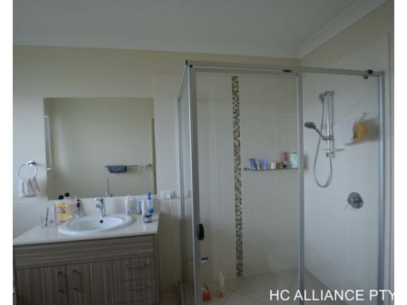 2 ROBERTS CRES, Bellbird Park QLD 4300