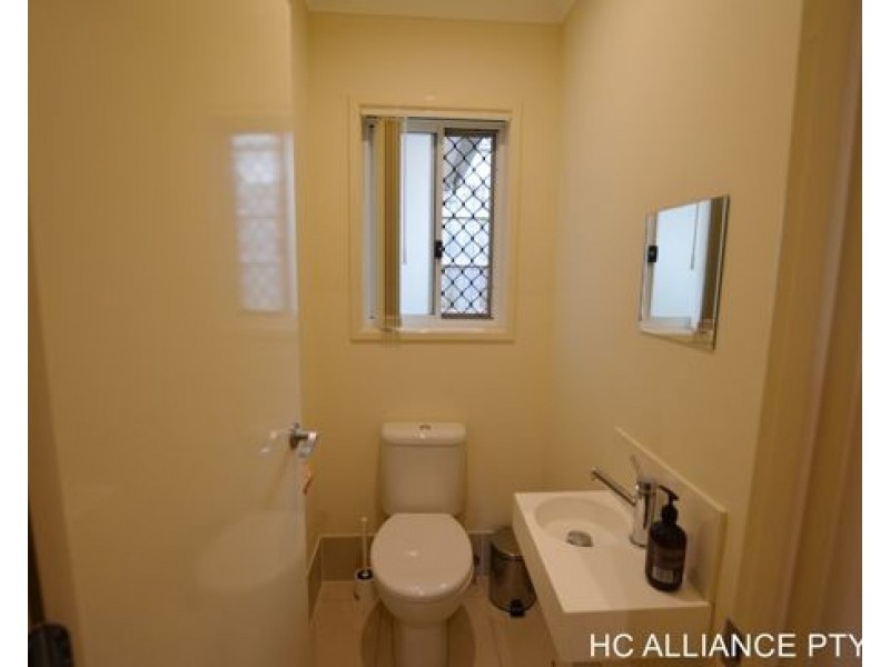 2 ROBERTS CRES, Bellbird Park QLD 4300