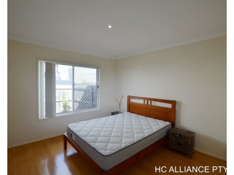 2 ROBERTS CRES, Bellbird Park QLD 4300