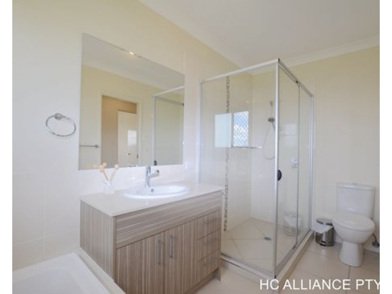 2 ROBERTS CRES, Bellbird Park QLD 4300