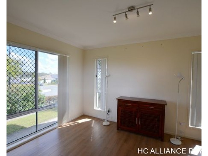 2 ROBERTS CRES, Bellbird Park QLD 4300