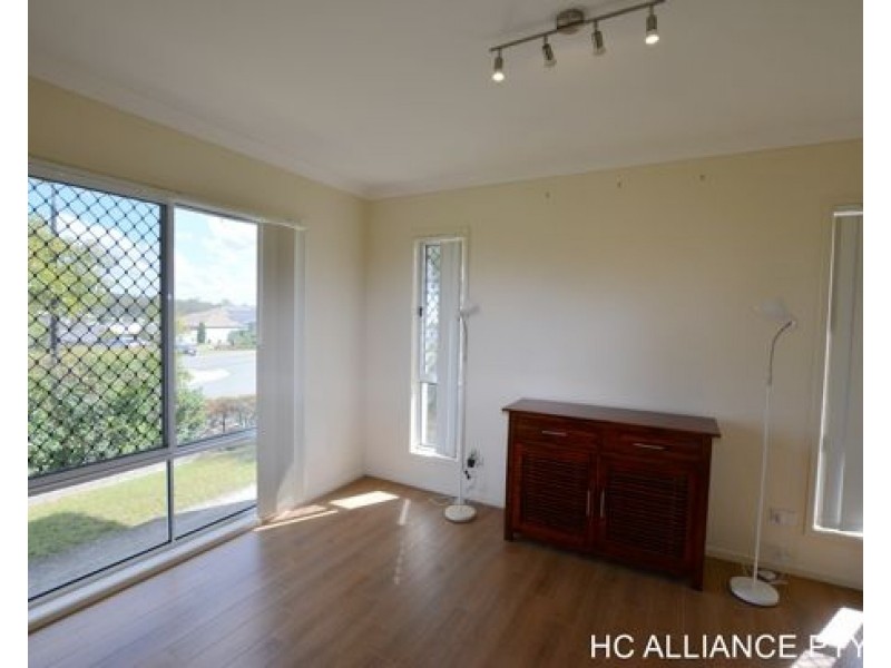 2 ROBERTS CRES, Bellbird Park QLD 4300
