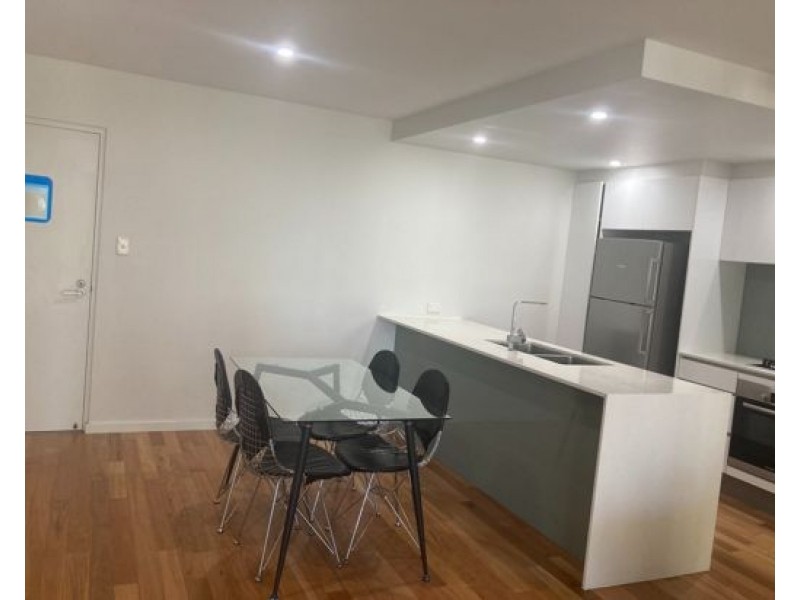 12 68 Benson Street, Toowong QLD 4066