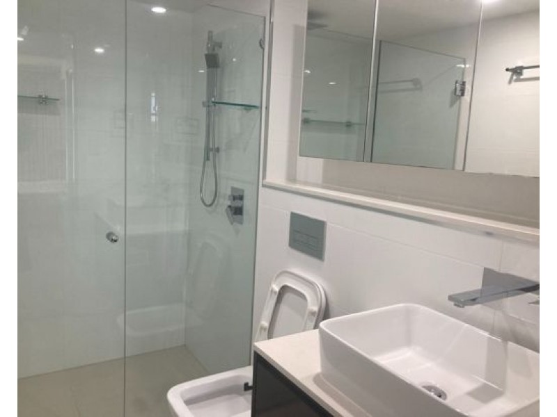 12 68 Benson Street, Toowong QLD 4066