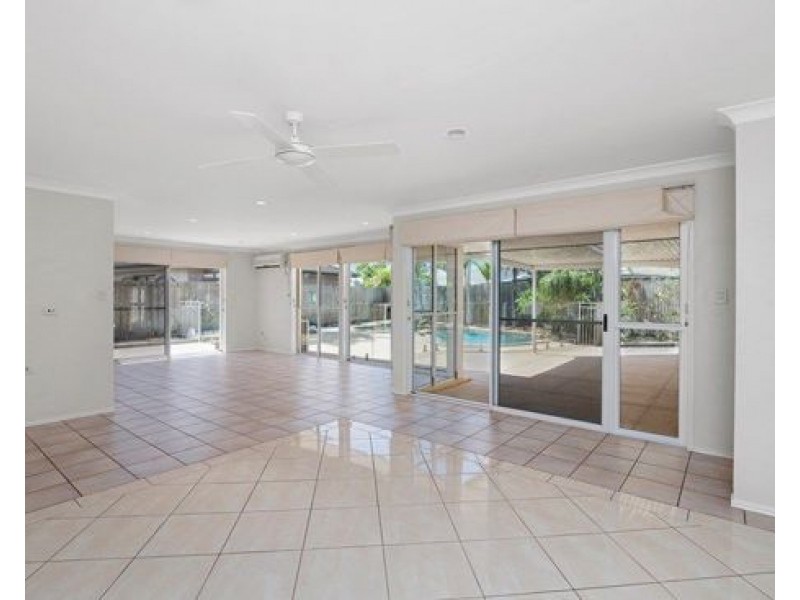 94 MONTEREY KEYS DRIVE, Helensvale QLD 4212