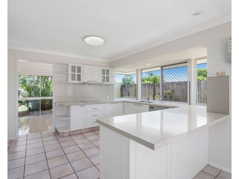 94 MONTEREY KEYS DRIVE, Helensvale QLD 4212