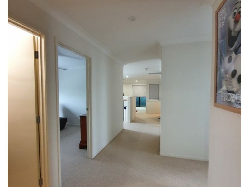 132 Ridgevale Blvd, Holmview QLD 4207