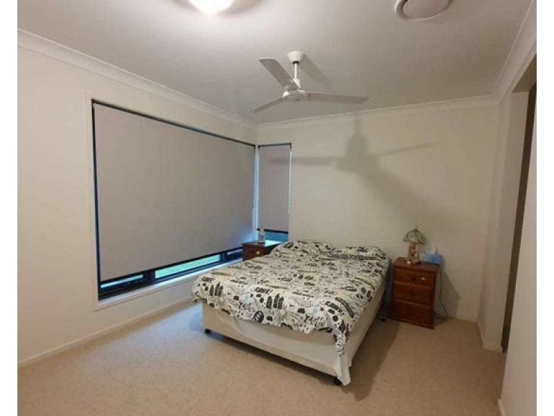 132 Ridgevale Blvd, Holmview QLD 4207