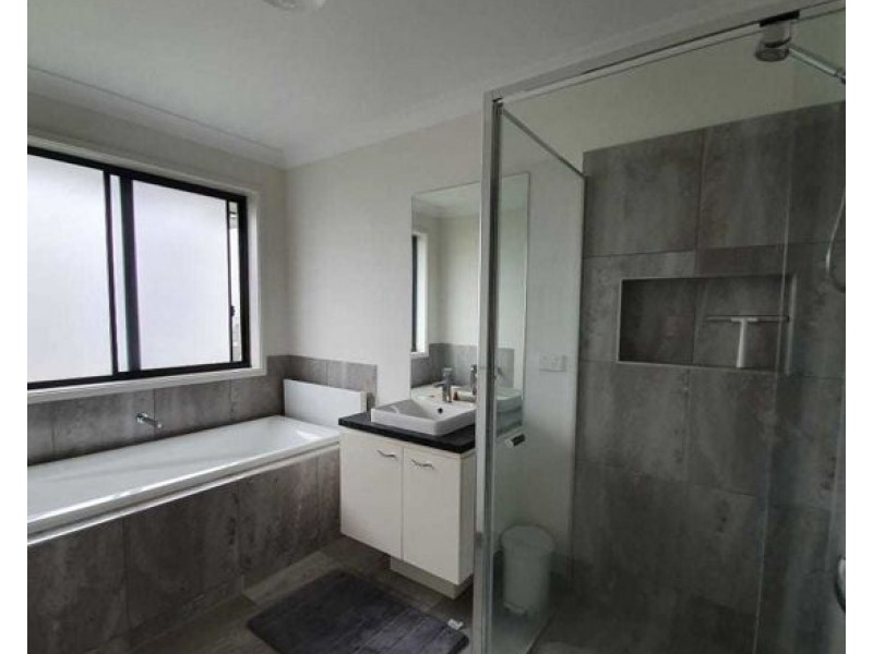 132 Ridgevale Blvd, Holmview QLD 4207