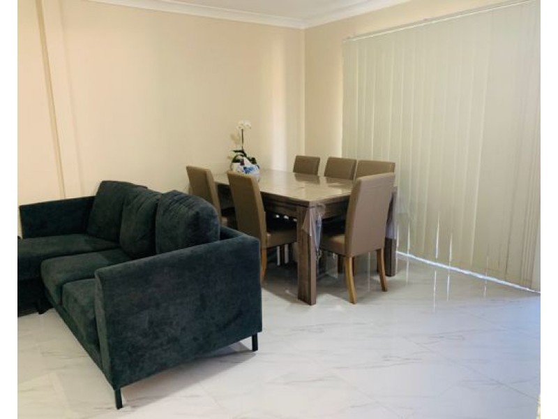 41/2 Studio Drive, Pacific Pines QLD 4211