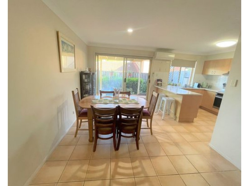 62 COORA ST, Wishart QLD 4122