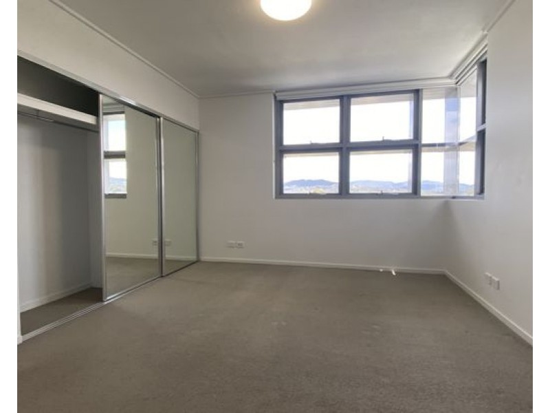 2500 42 Laver Drive, Robina QLD 4226