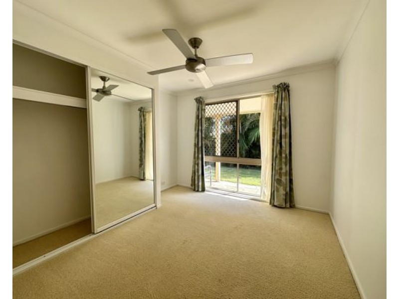 11 Ben Hogan Crescent, Parkwood QLD 4214