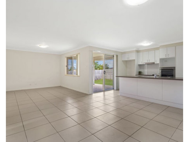 1 Chrysanthus Street, Crestmead QLD 4132