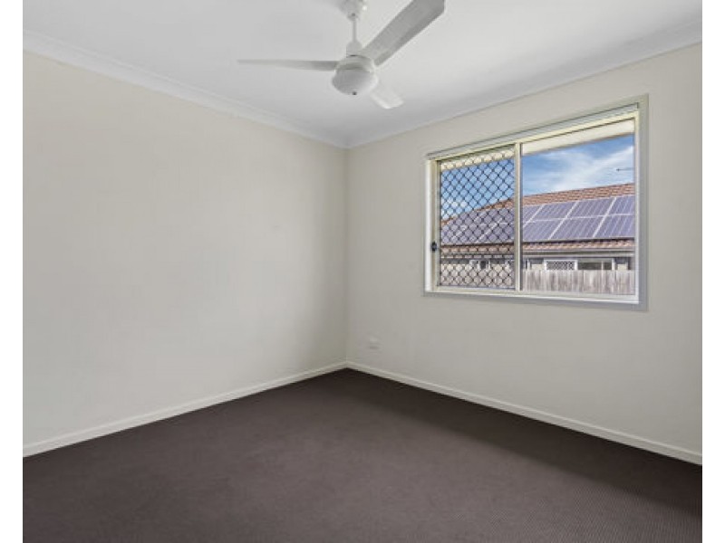1 Chrysanthus Street, Crestmead QLD 4132