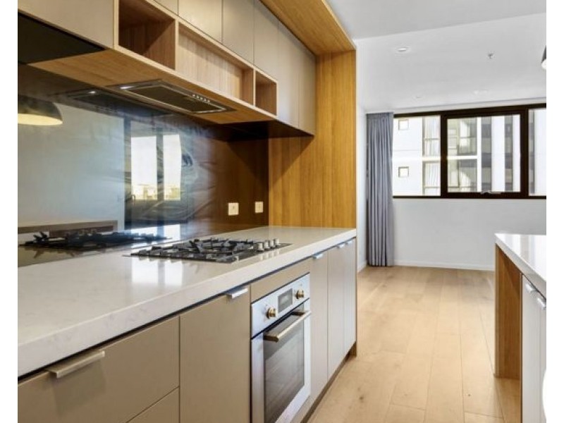 710/17 Deshon Street, Woolloongabba QLD 4102