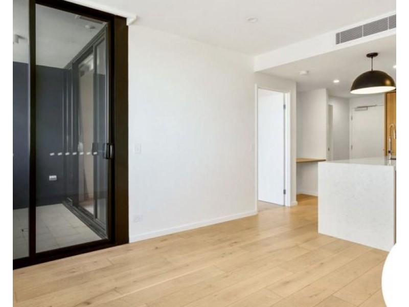 710/17 Deshon Street, Woolloongabba QLD 4102