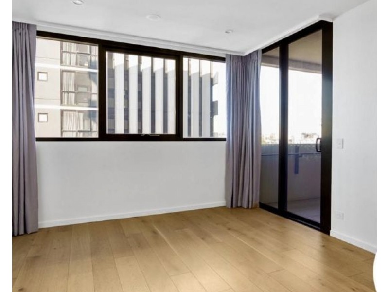 710/17 Deshon Street, Woolloongabba QLD 4102