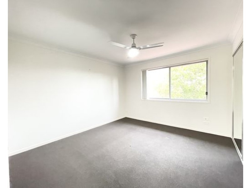 34/131 McAuley Parade, Pacific Pines QLD 4211