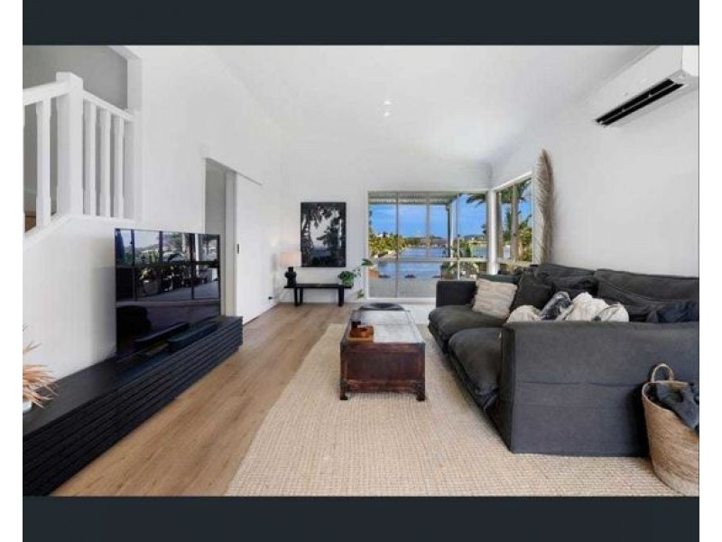 93 Cassowary Drive, Burleigh Waters QLD 4220
