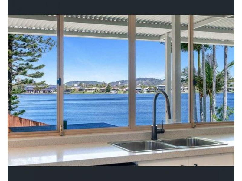 93 Cassowary Drive, Burleigh Waters QLD 4220