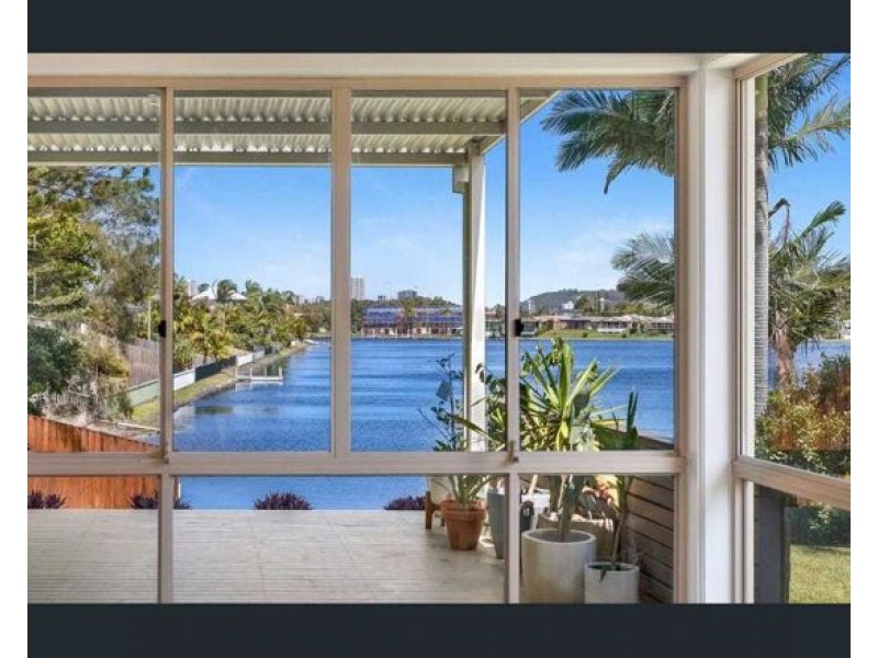 93 Cassowary Drive, Burleigh Waters QLD 4220