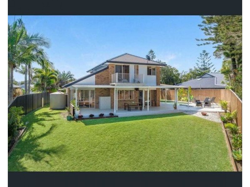 93 Cassowary Drive, Burleigh Waters QLD 4220