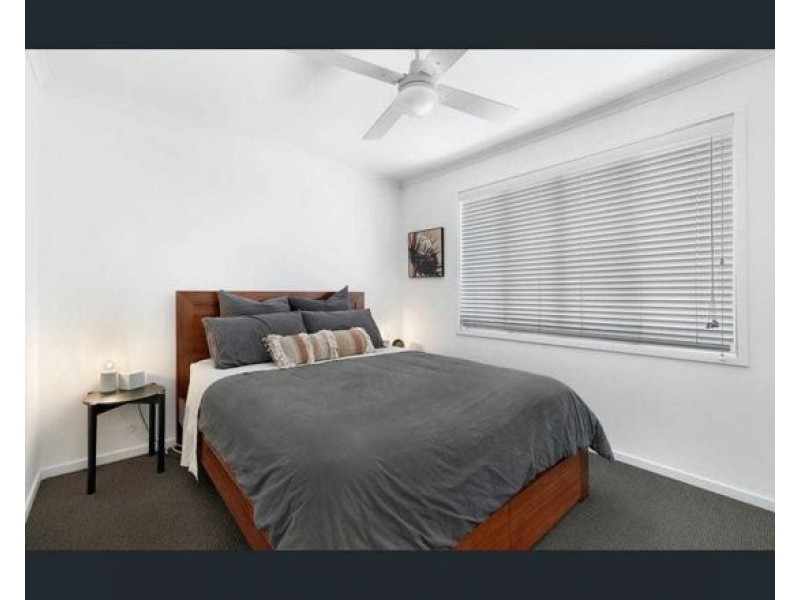 93 Cassowary Drive, Burleigh Waters QLD 4220