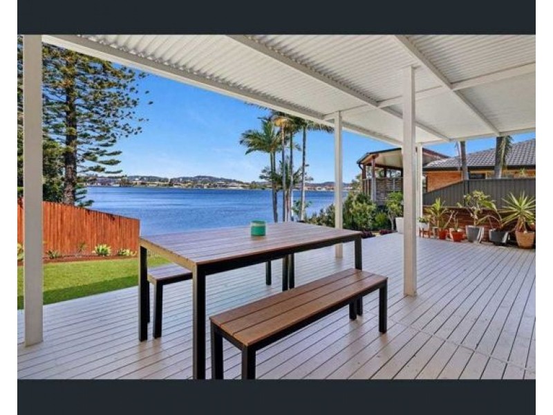 93 Cassowary Drive, Burleigh Waters QLD 4220
