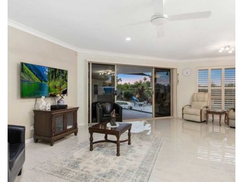 37 Ellis Drive, Mudgeeraba QLD 4213