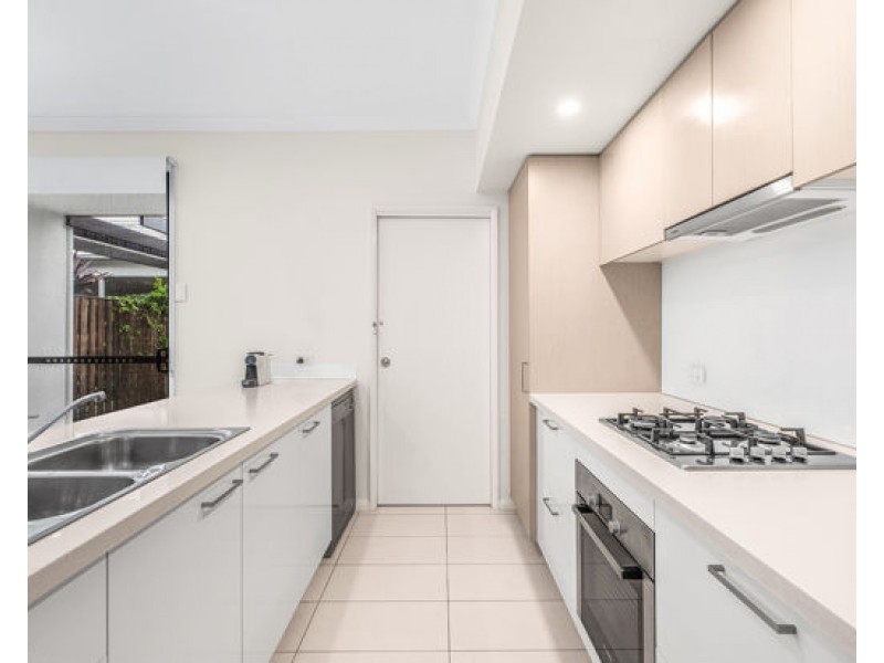 17 Park Lane, Hope Island QLD 4212