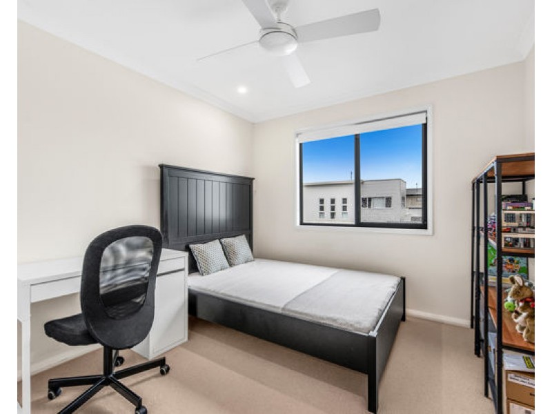 17 Park Lane, Hope Island QLD 4212