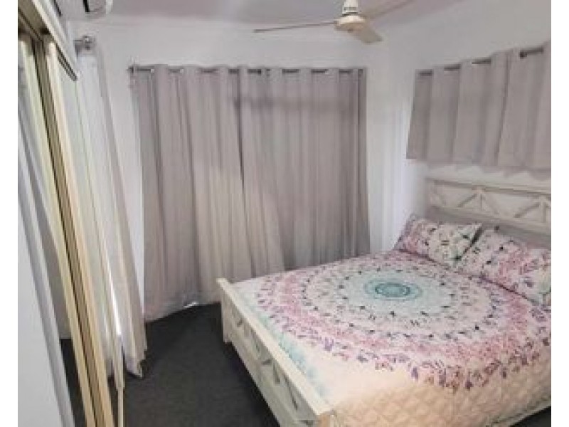21 22-26 Clifton Road, Clifton Beach QLD 4879