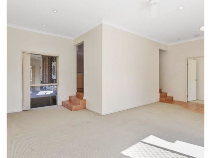 64 CREEKSIDE DRIVE, Springfield Lakes QLD 4300