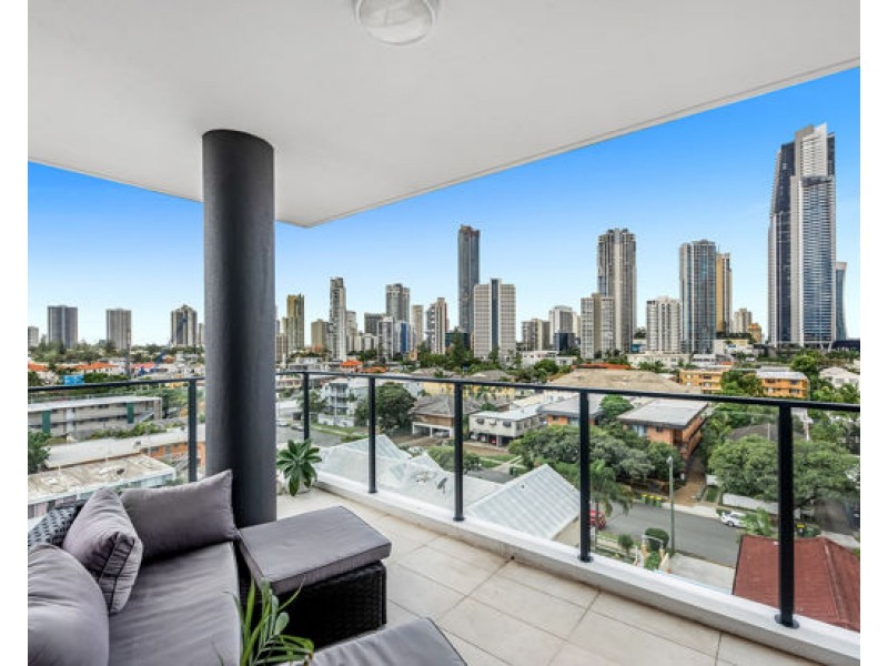 504/266 Stanhill Drive, Chevron Island QLD 4217