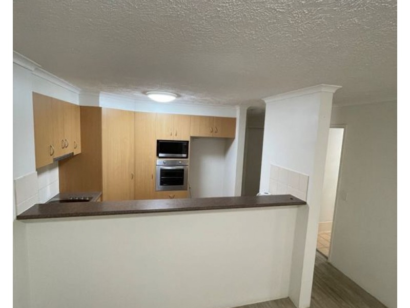 6/20 Sykes Court, Southport QLD 4215